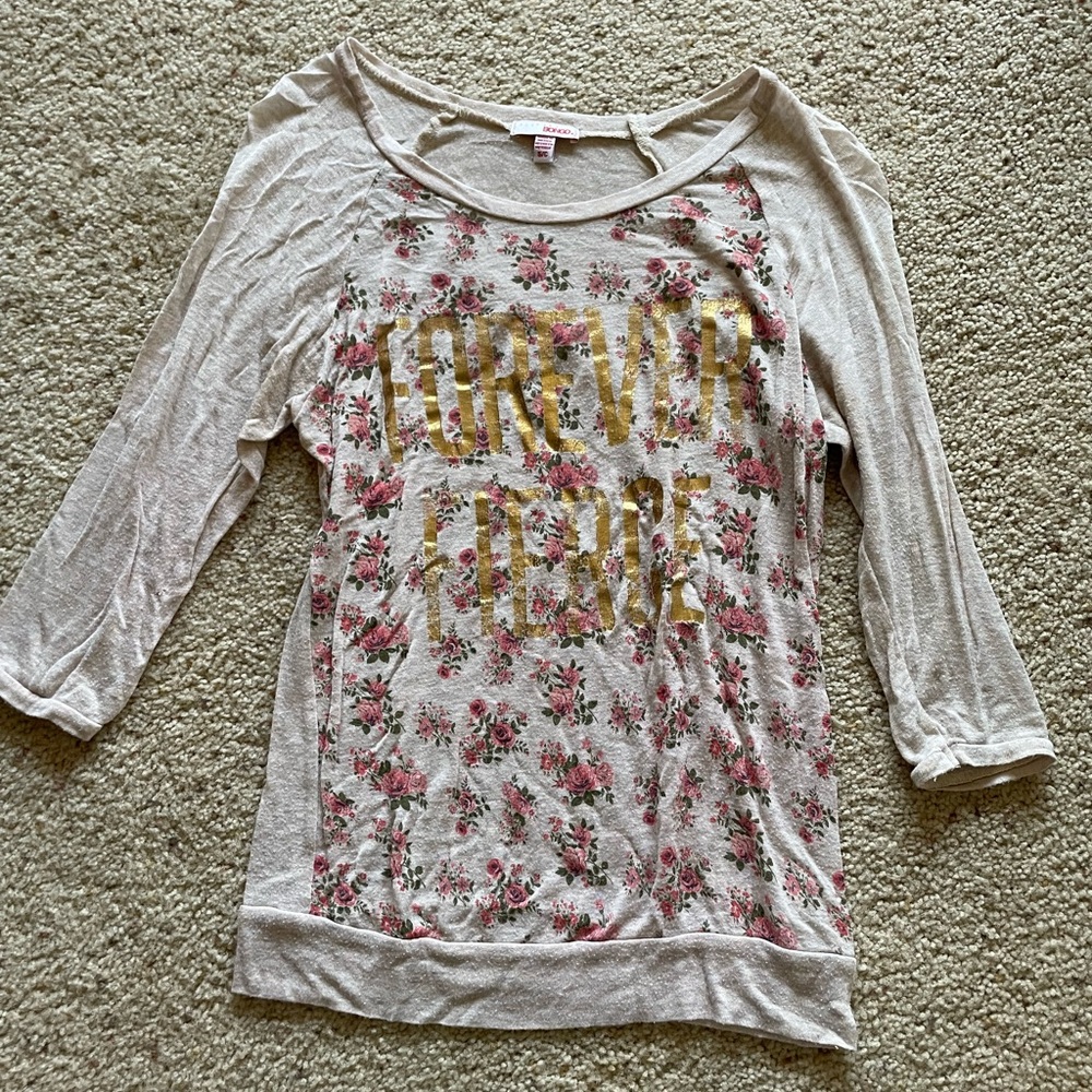 Cute 3/4 sleeve shirt